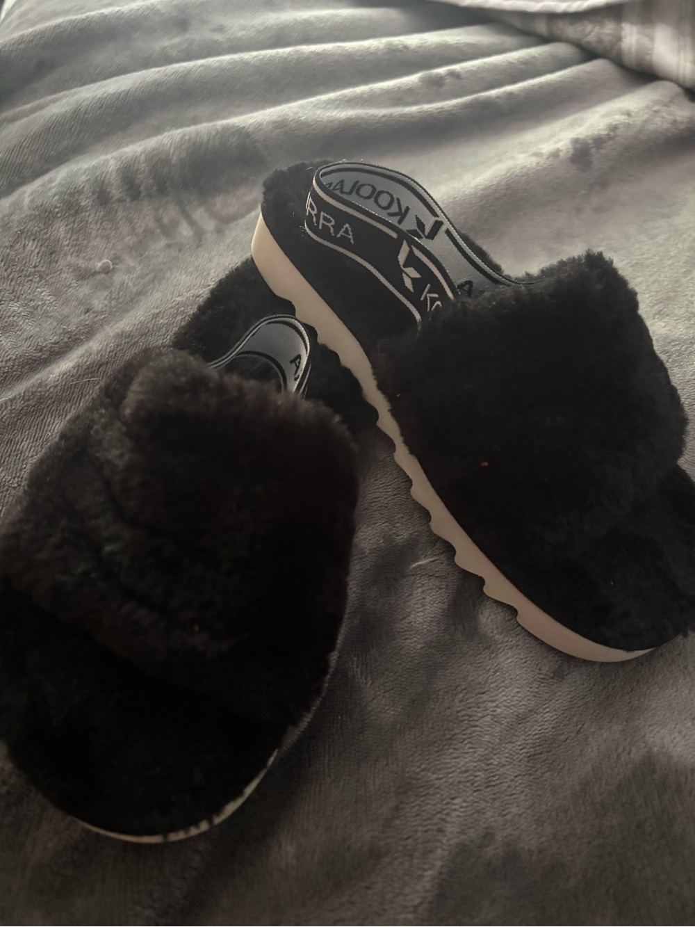 Koolaburra by UGG Kids Black Faux Fur Slingback Slide Slippers Size 13